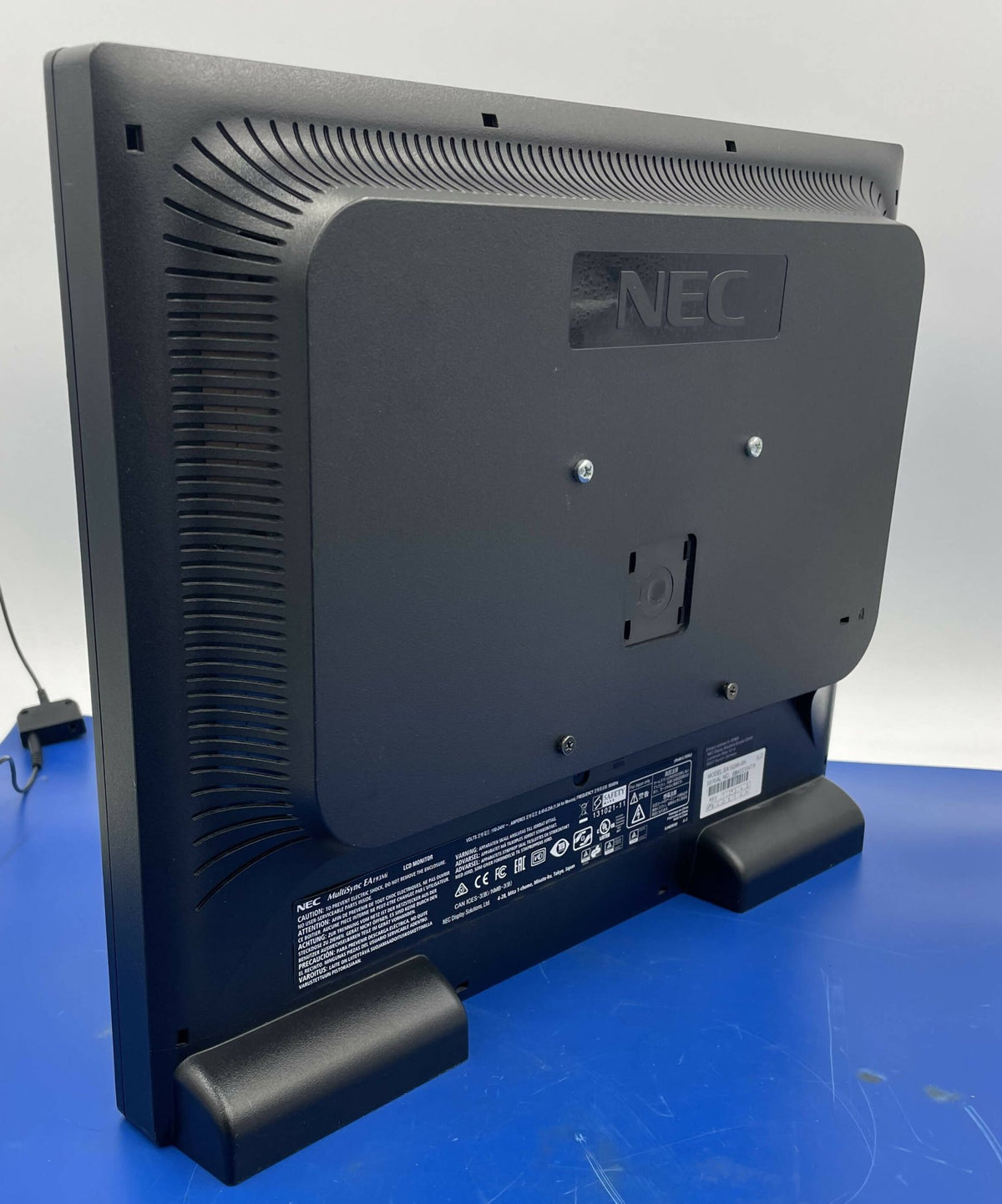 lcd-monitor-nec-multisync-