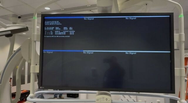 10656054 EZIO Large Display 55" - CATH Lab Monitor